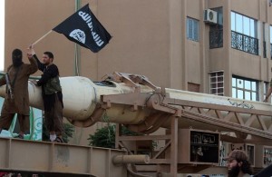أعضاء تنظيم الدولة الإسلامية في عاصمة التنظيم الرقة 