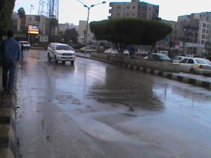 السيول تقطع طريق “برانيس – مرسى حميرة” جنوب مرسى علم