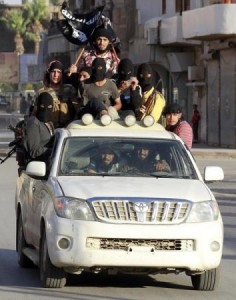مسلحون من تنظيم الدولة الاسلامية في العراق وبلاد الشام