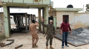 الجيش الليبي يحكم سيطرته على مناطق في بنغازي
