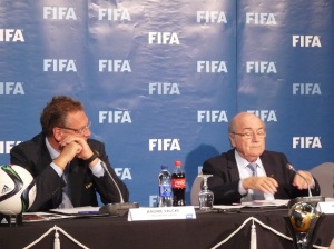 جوزيف بلاتر اثناء المؤتمر الصحفى