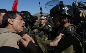 وزير شؤون الأسرى السابق زياد أبو عين (55 سنة) قبل اطلاق الرصاص عليه بلحظات