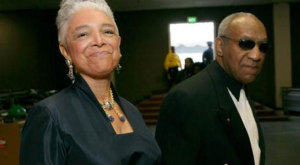 الممثل الأمريكي بيل كوسبي وزوجة 