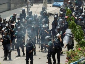 اشتباكات بين الشرطة الجزائرية ومحتجين بعد احتجاجات على رسوم للنبي محمد