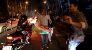 احتفالات في طهران بعد إعلان الاتفاق النووي المبدئي  