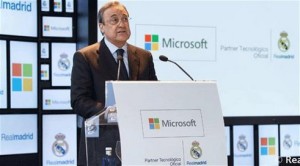 رئيس ريال مدريد فلورنتينو بيريز خلال المؤتمر الصحافي