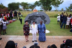 Royal Bafokeng Nation designating May 25th as HWPL day_Queen Mother Mmemogolo of RBN unveils peace monument.