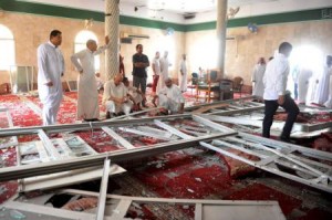 المسجد الذي تعرض للتفجير في المنطقة الشرقية بالسعودية يوم الجمعة