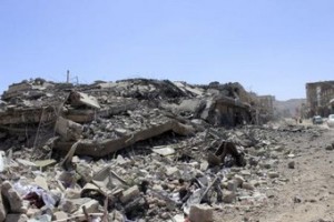حطام مباني دمرت في غارة جوية في مدينة صعدة شمال غرب اليمن.