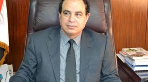  الدكتور أحمد مجاهد 