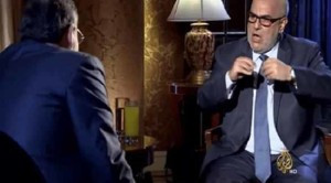 بن كيران يمين الصورة في لقاء مع أحمد منصور يسار على قناة الجزيرة