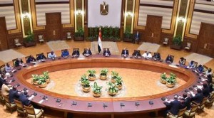 الرئيس المصري خلال اجتماعه مع روؤساء تحرير الصحف الأفارقة