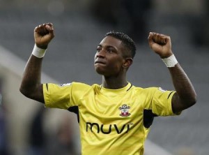 اللاعب الهولندي إيليرو إيليا في نيوكاسل بشرق انجلترا